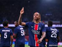开云体育APP下载-巴黎圣日耳曼惨遭逆转，惊动球迷！