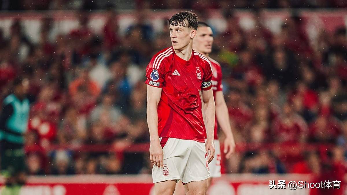 热那亚后卫因伤缺席关键比赛，球队防线受损的简单介绍