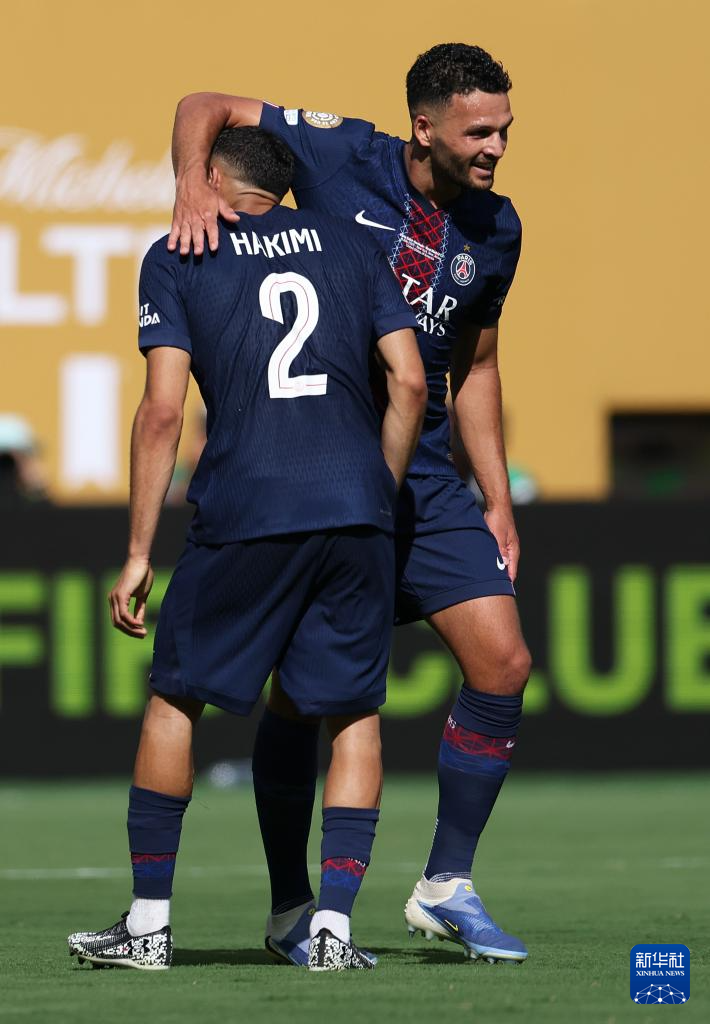 巴黎圣日耳曼惨遭逆转,惊动球迷! 巴黎圣日耳曼惨遭逆转,惊动球迷!