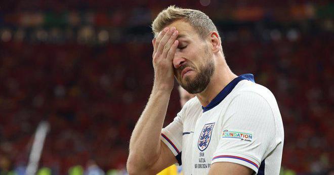 巴塞罗那遭遇惨败，欧冠冠军梦碎的简单介绍