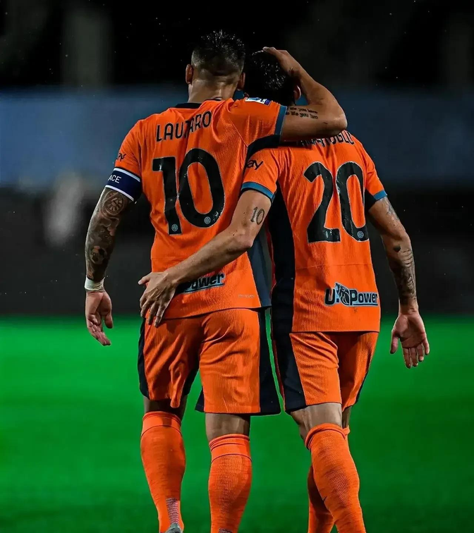 法国队险胜奥地利队，奥恰洛夫带队取胜